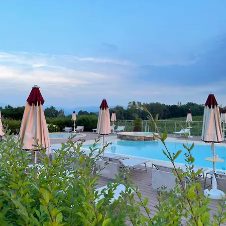 Alloggio per agriturismo Tenuta Montebello *