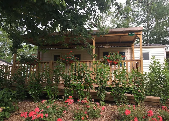 Alloggio per agriturismo Tenuta Montebello *